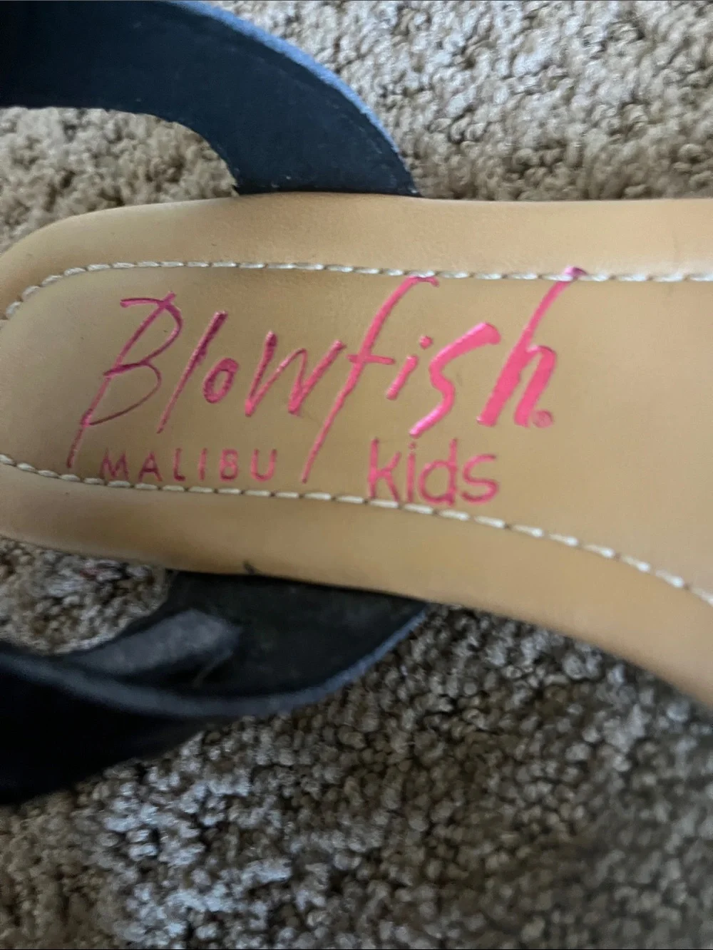 Kids blowfish Malibu sandals size 2